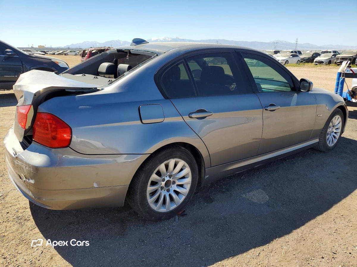 BMW Series 3 2009