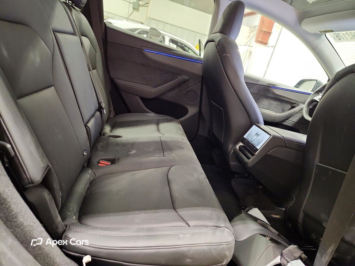 Tesla Model Y 2026