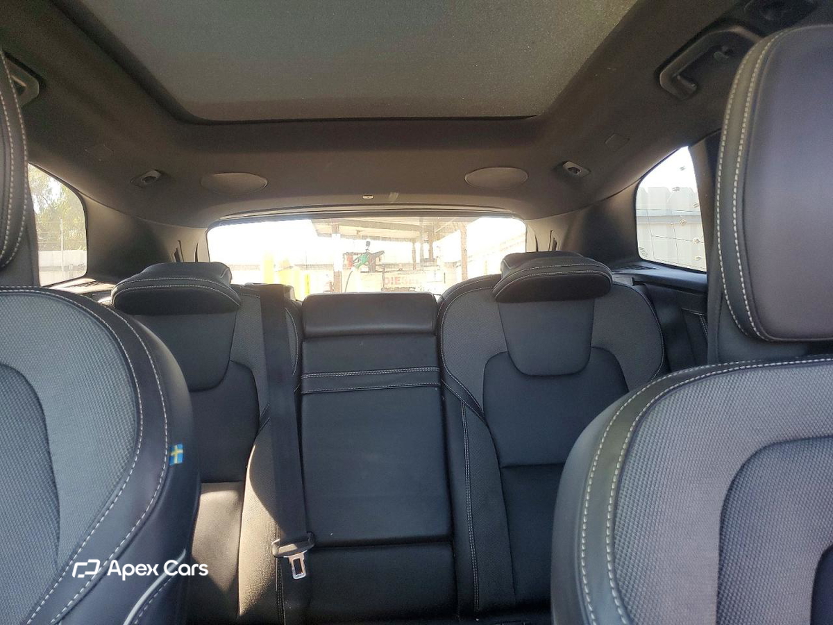 Volvo XC60 2022