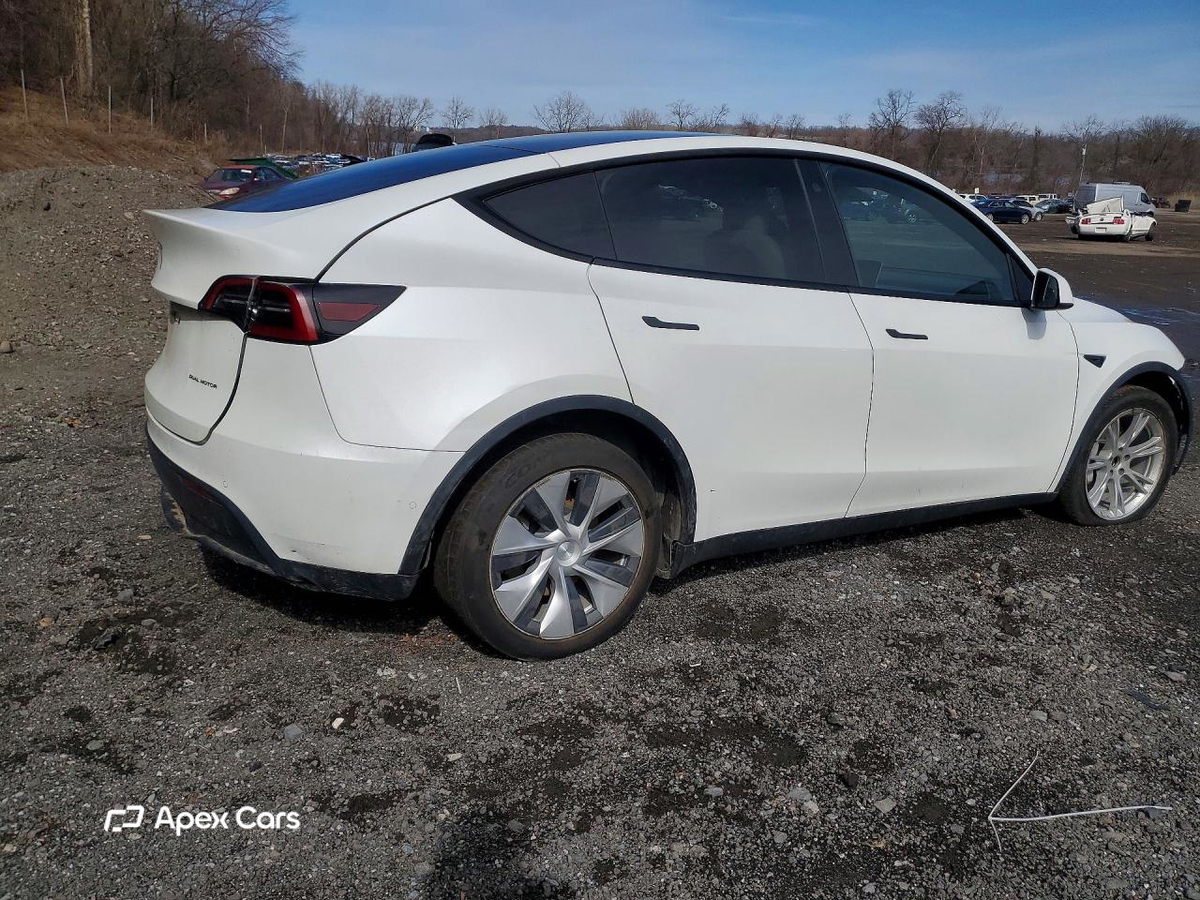 Tesla Model Y 2022