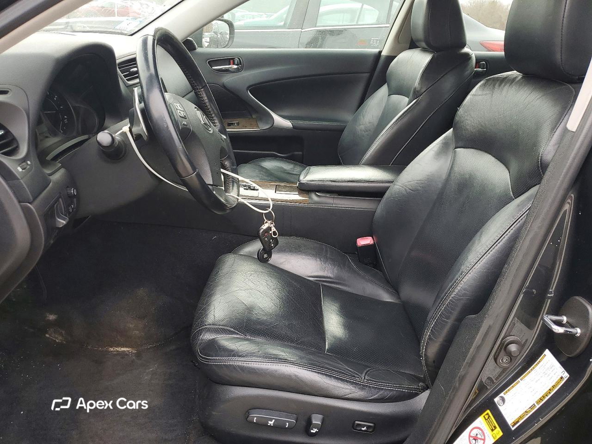 Lexus IS 2010