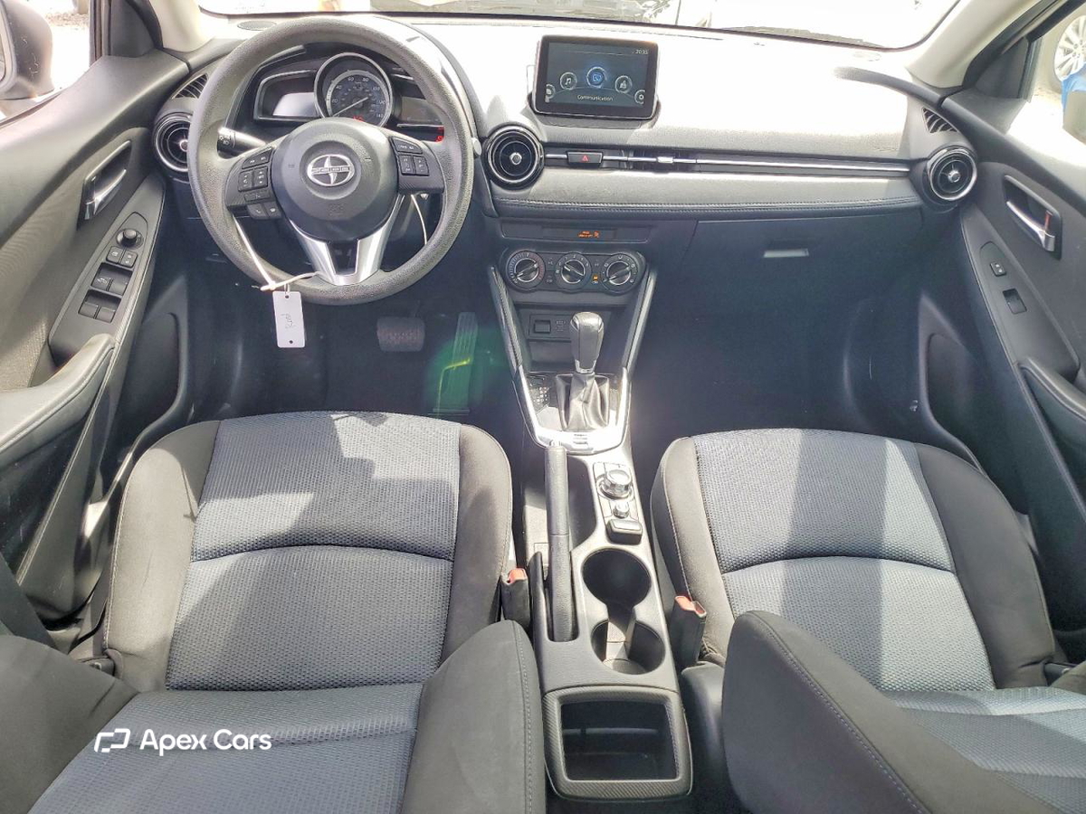 Scion iA 2016
