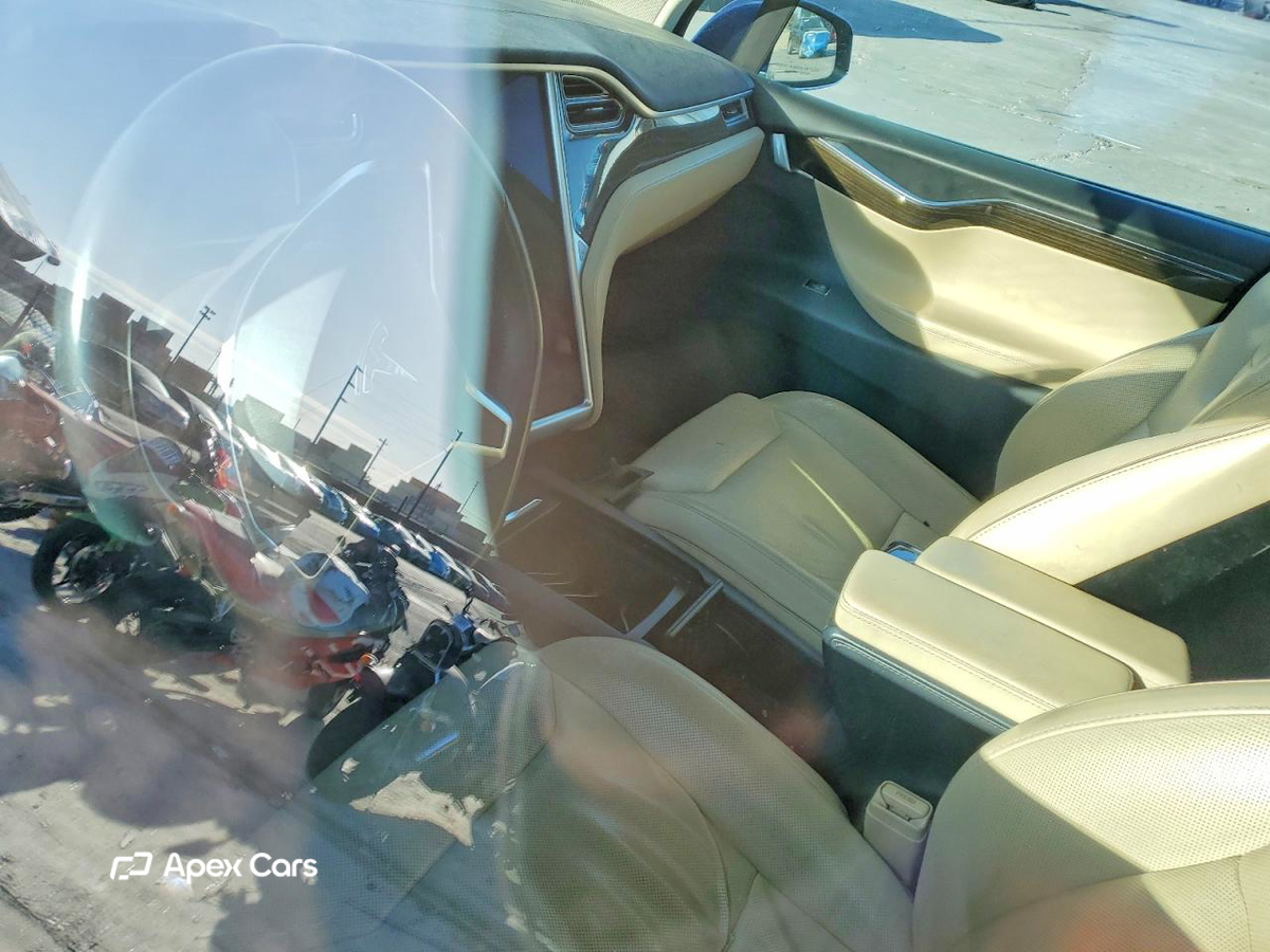 Tesla Model X 2016