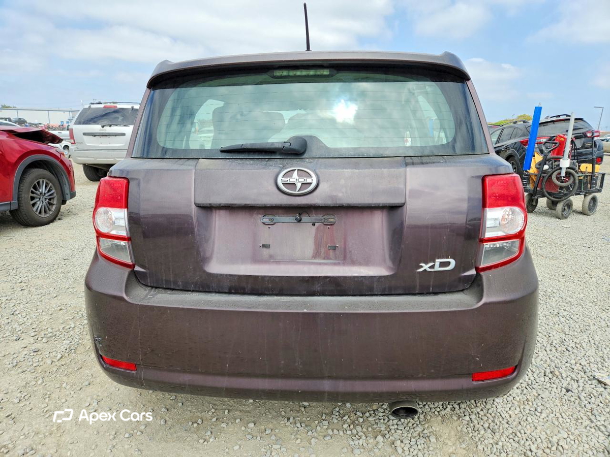 Scion xD 2011