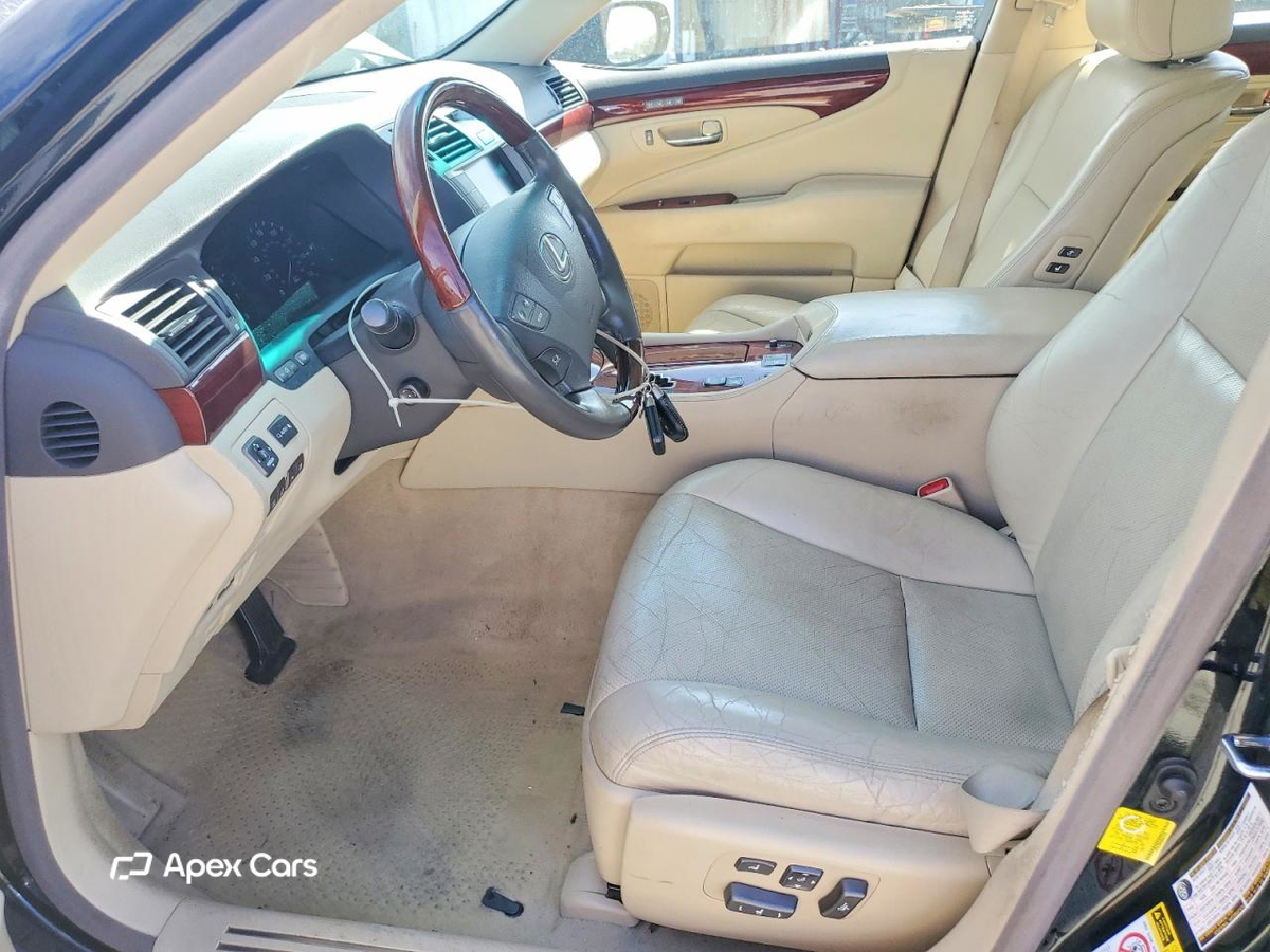 Lexus LS 2011