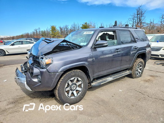 Toyota 4Runner 2023 - Image 1 of 13