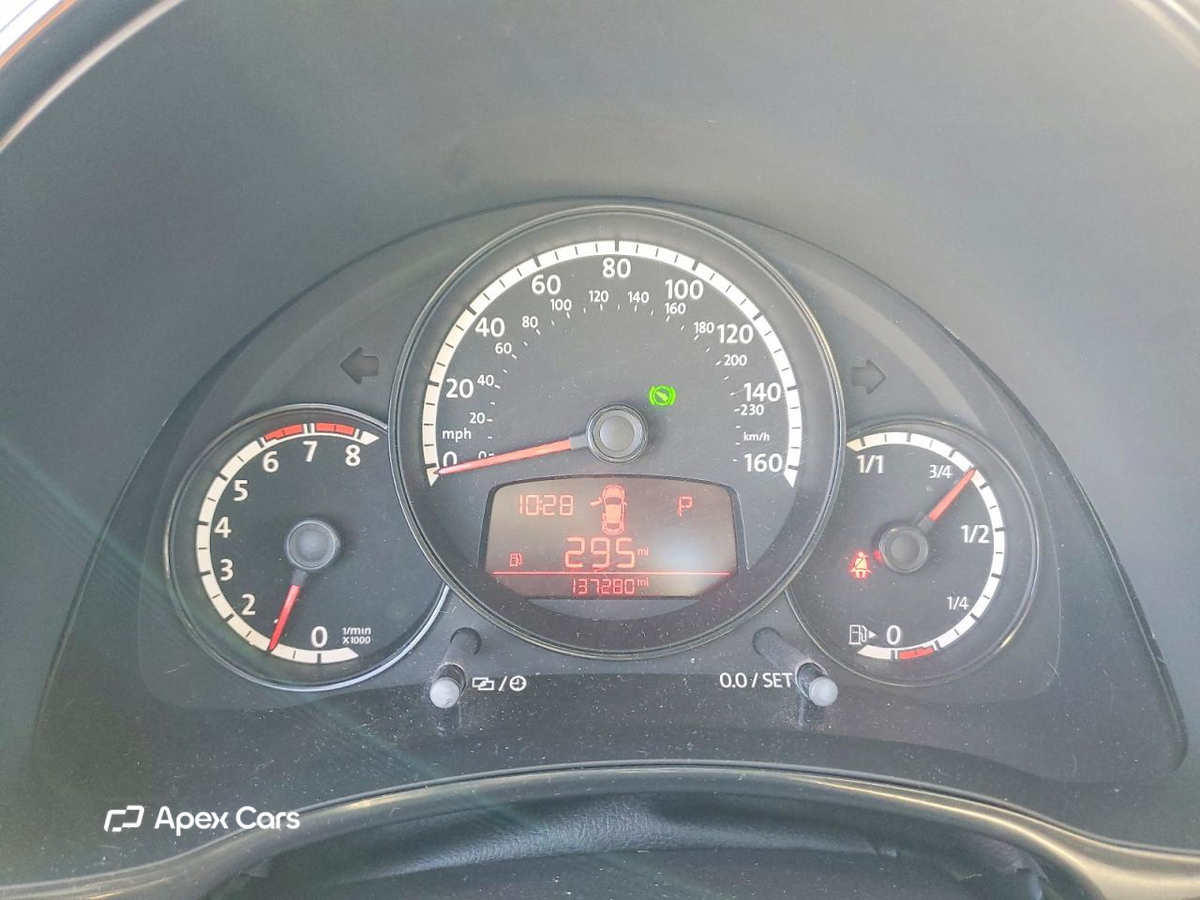 Volkswagen Beetle 2013