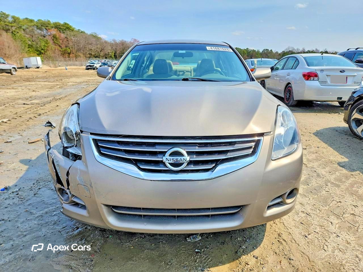 Nissan Altima 2012