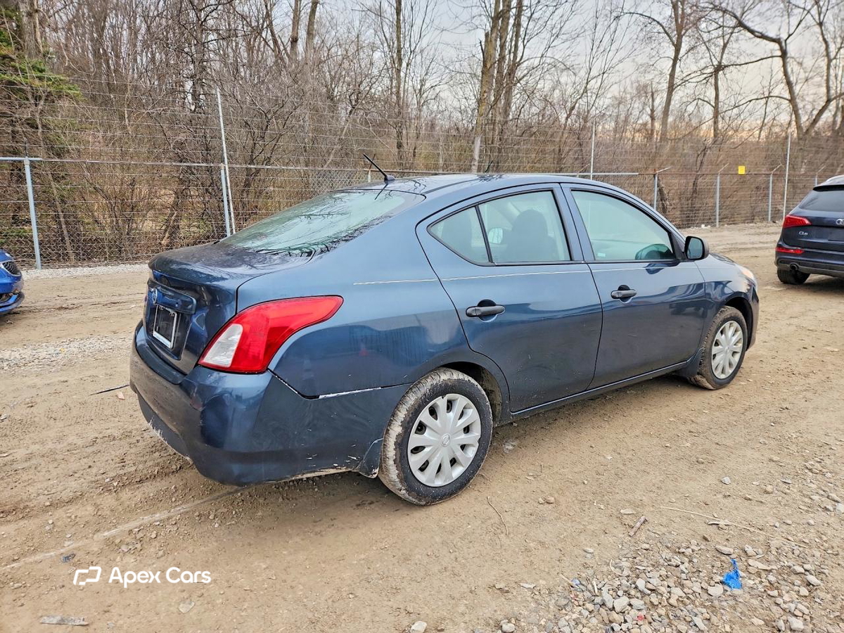 Nissan Versa 2015