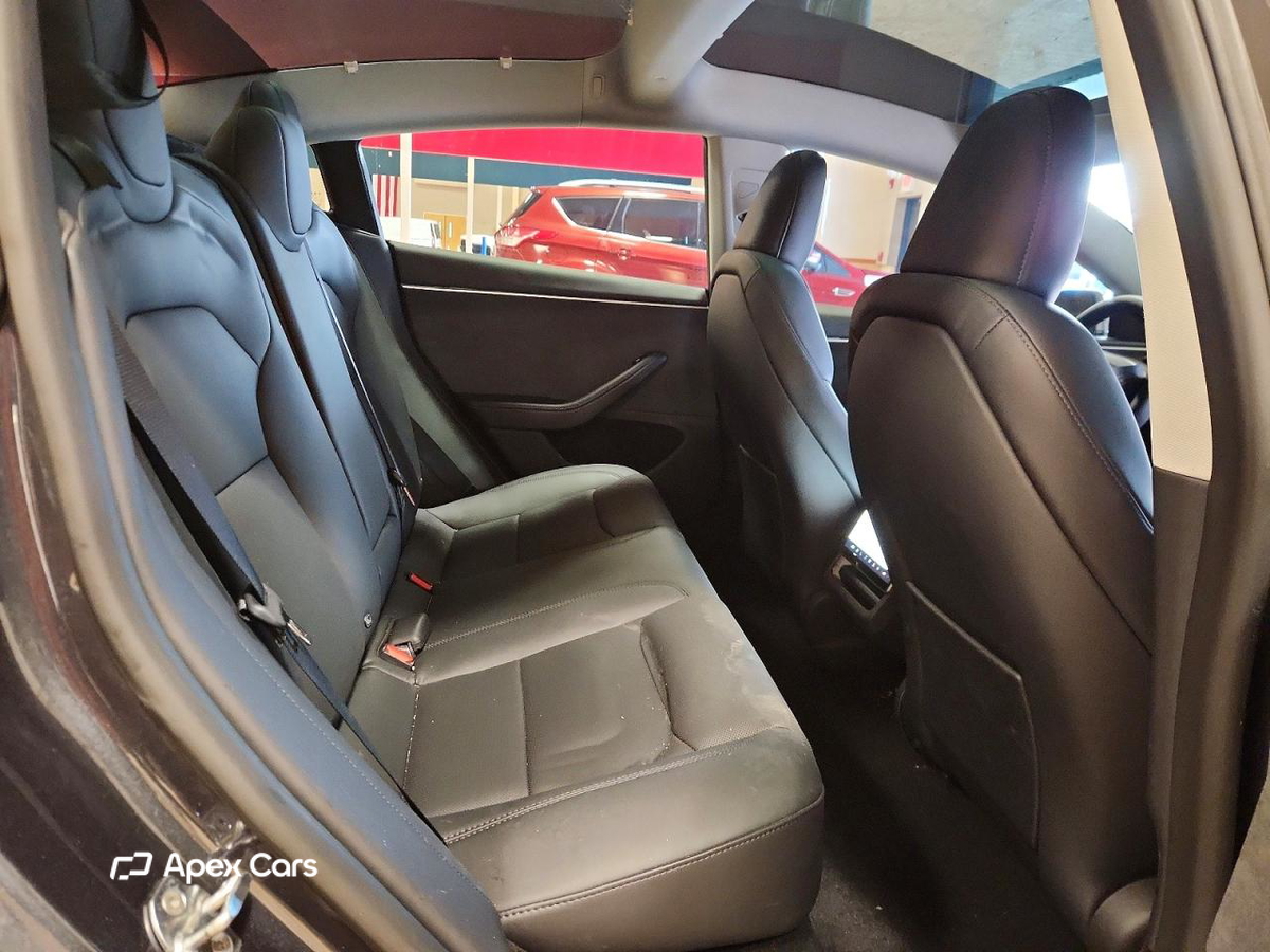 Tesla Model 3 2025
