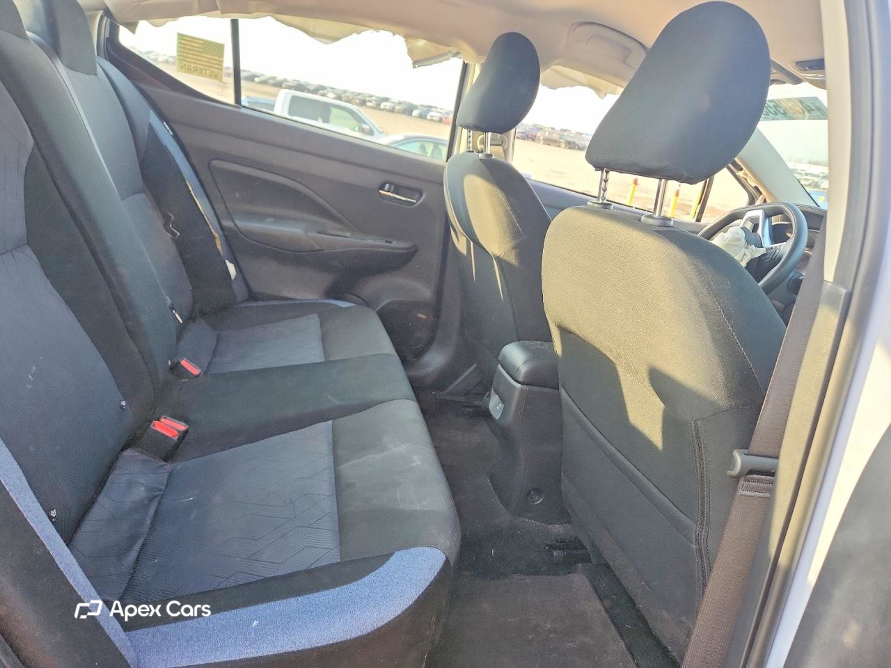 Nissan Versa 2025