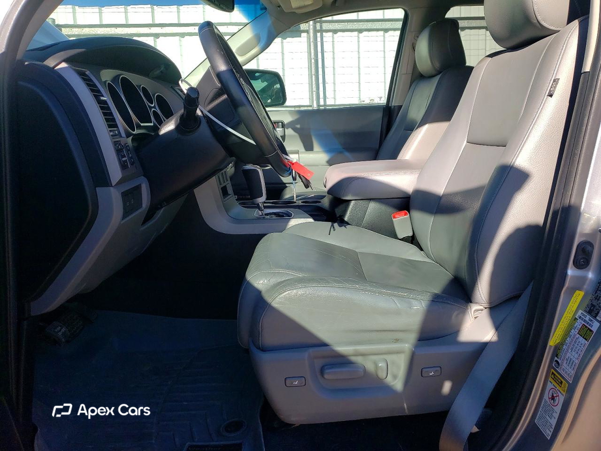 Toyota Sequoia 2012