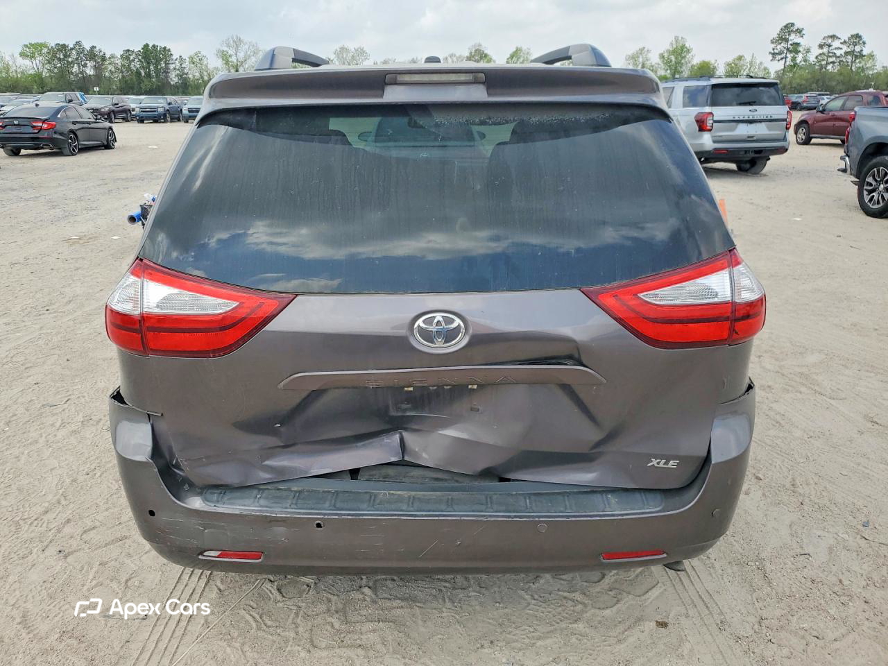 Toyota Sienna 2016