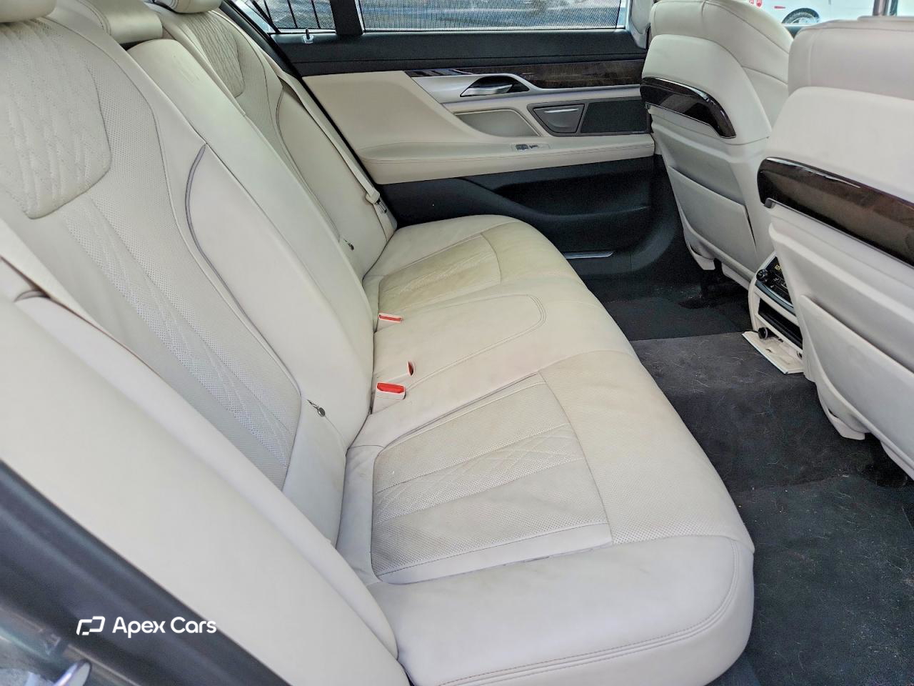 BMW Series 7 2019