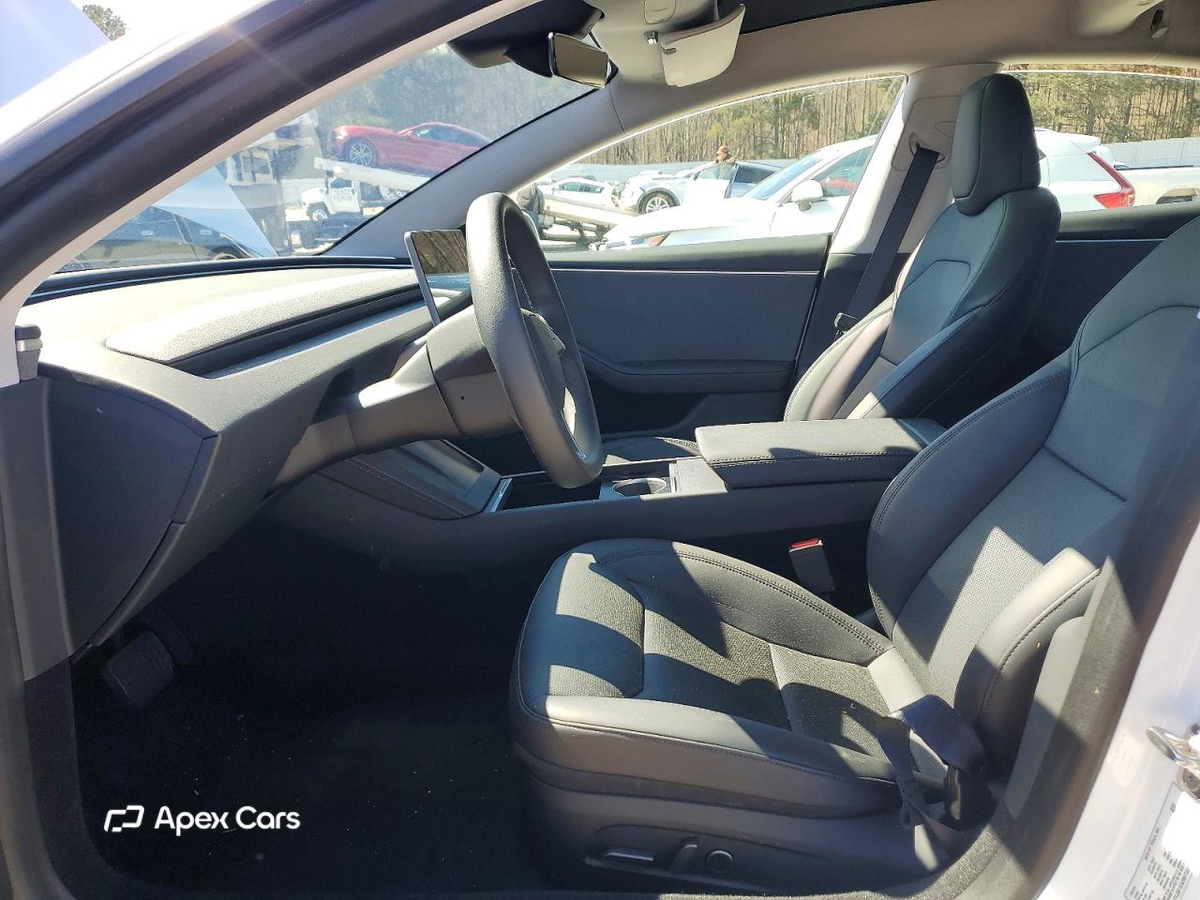 Tesla Model 3 2024