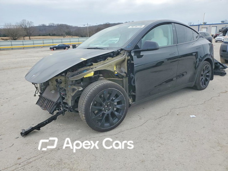 Tesla Model Y 2025 - Image 1 of 13