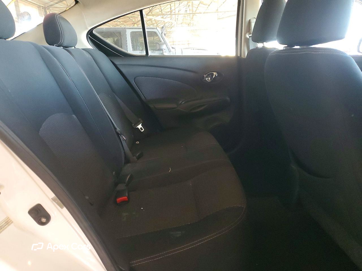 Nissan Versa 2014
