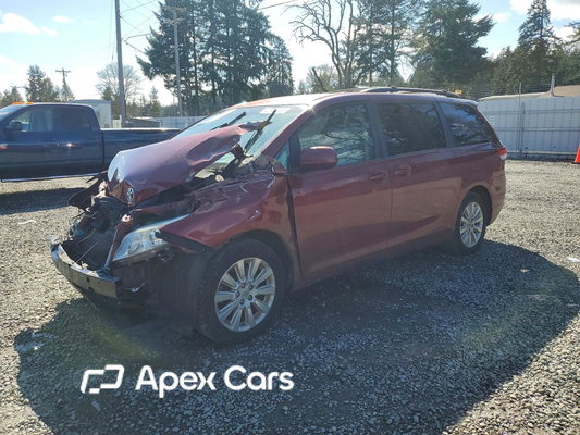 Toyota Sienna 2012 - Image 1 of 13