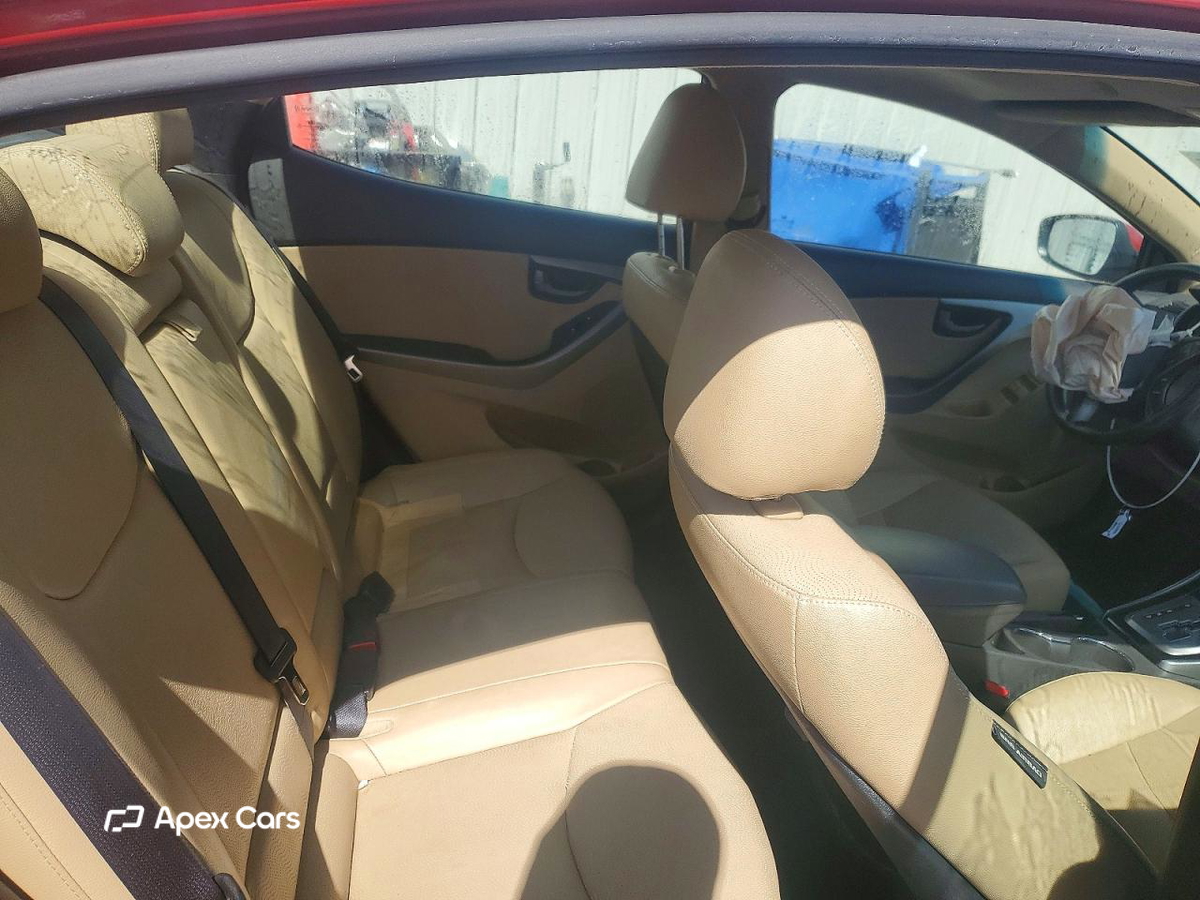Hyundai Elantra 2013