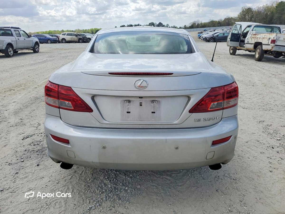 Lexus IS 2011