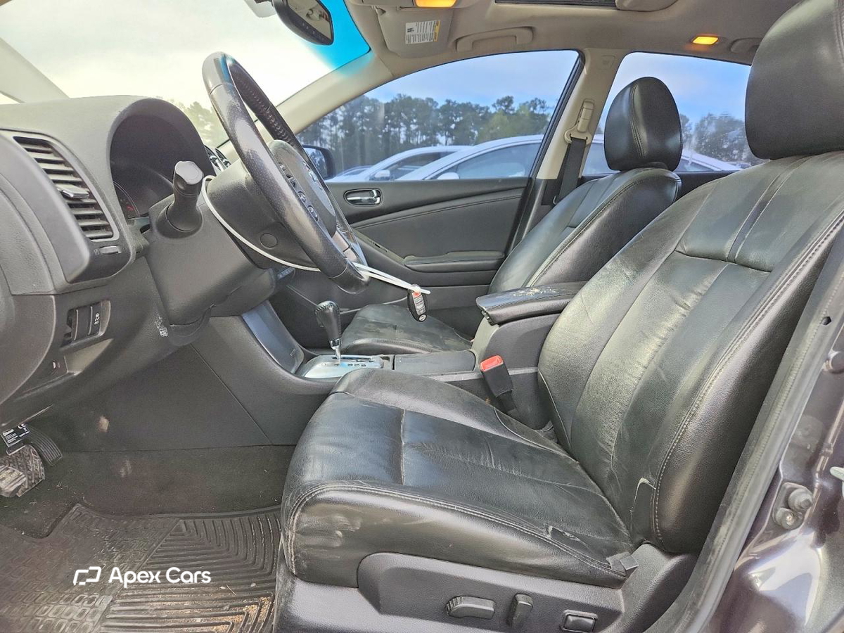 Nissan Altima 2011