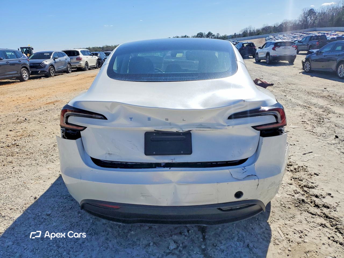 Tesla Model 3 2024