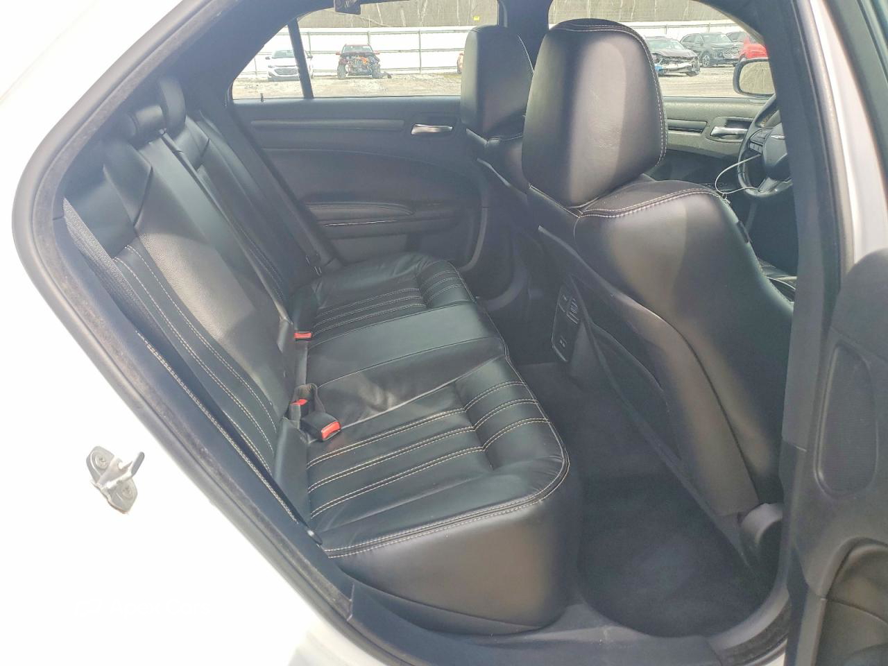 Chrysler 300 2015