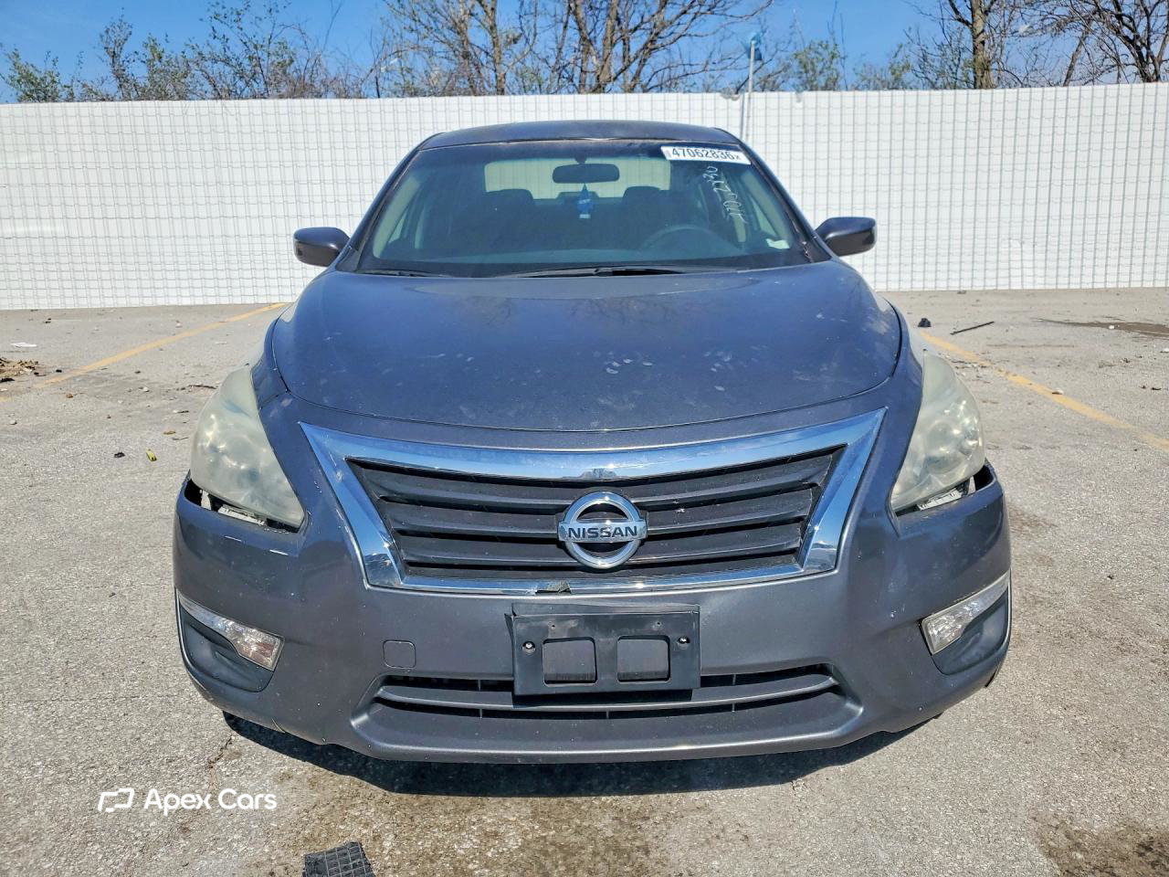 Nissan  2015