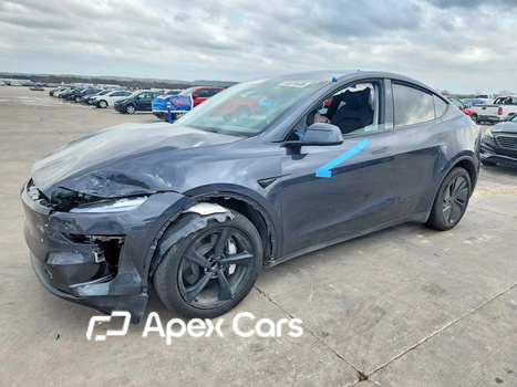 Tesla Model Y 2026 - Image 1 of 14