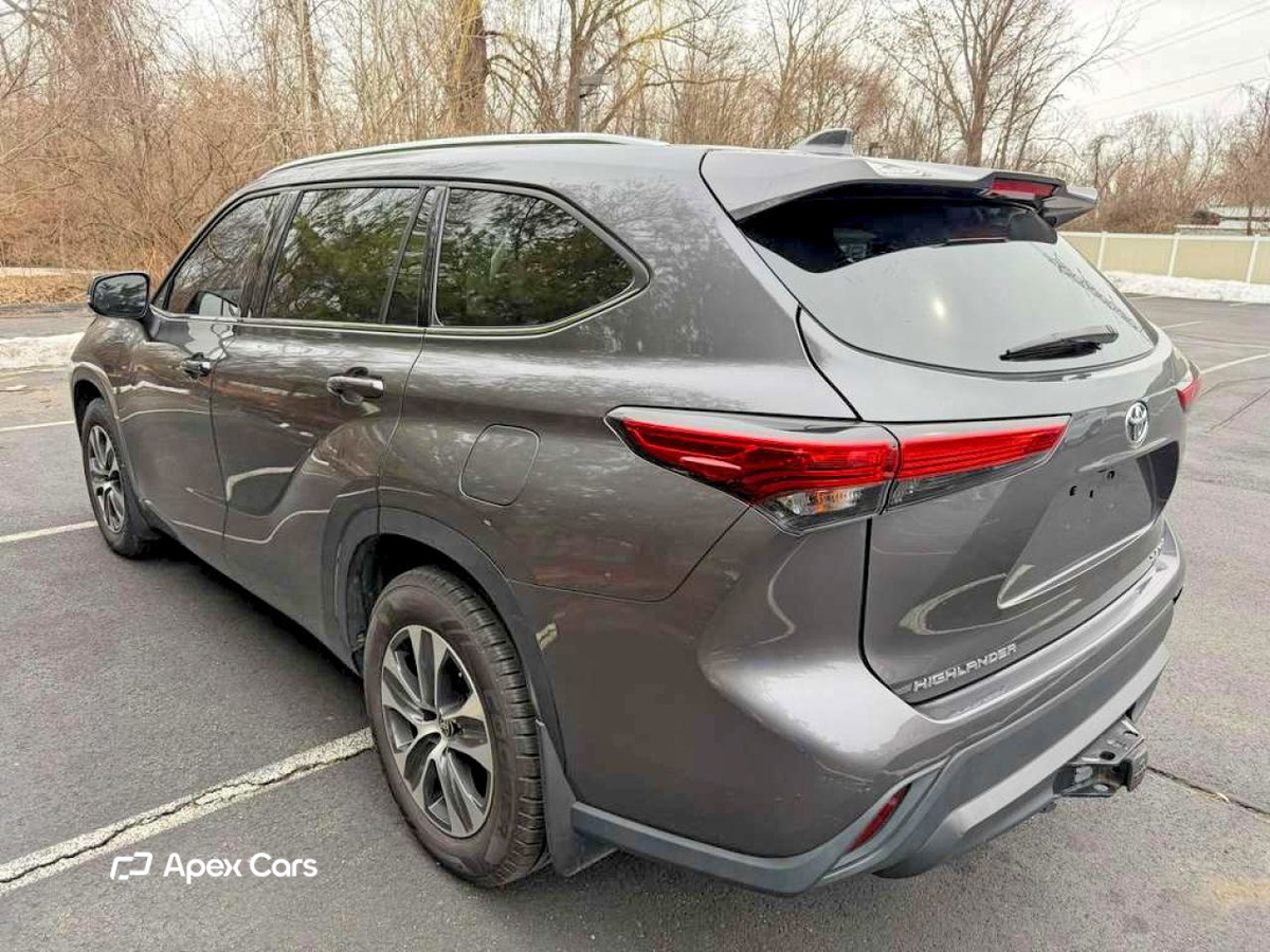 Toyota Highlander 2021