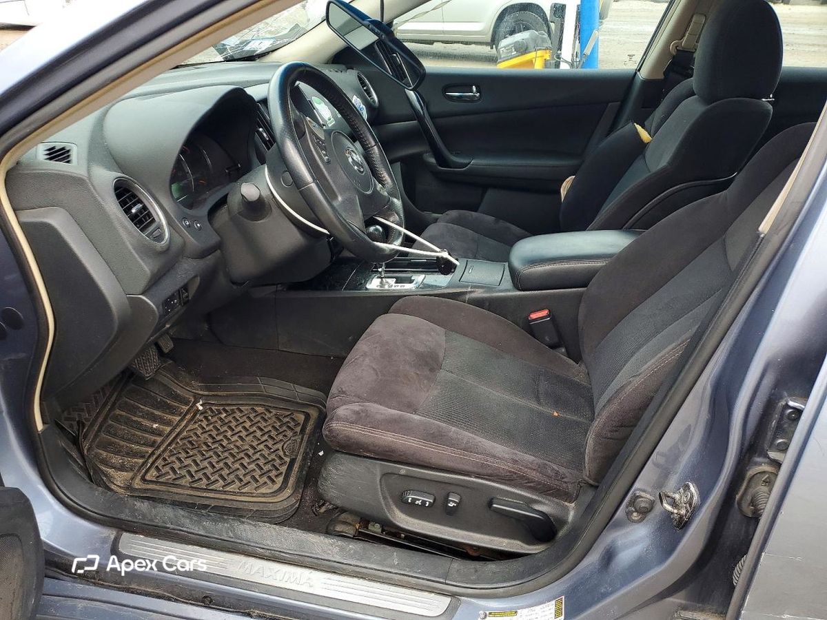 Nissan Maxima 2010