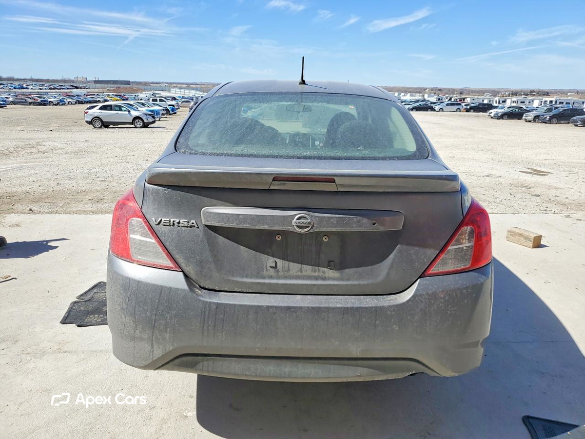 Nissan Versa 2017