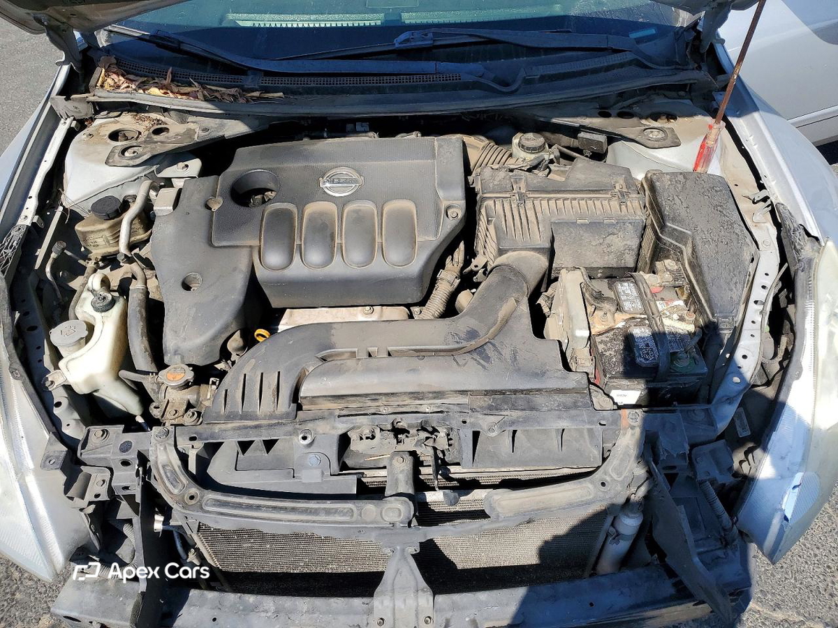 Nissan Altima 2010