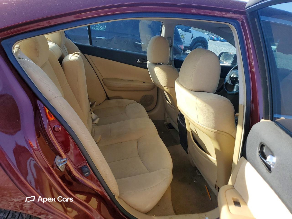 Nissan Maxima 2011