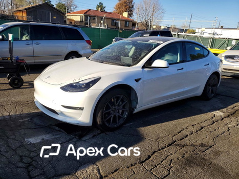 Tesla Model 3 2021 - Image 1 of 12