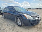 Nissan Altima 2010