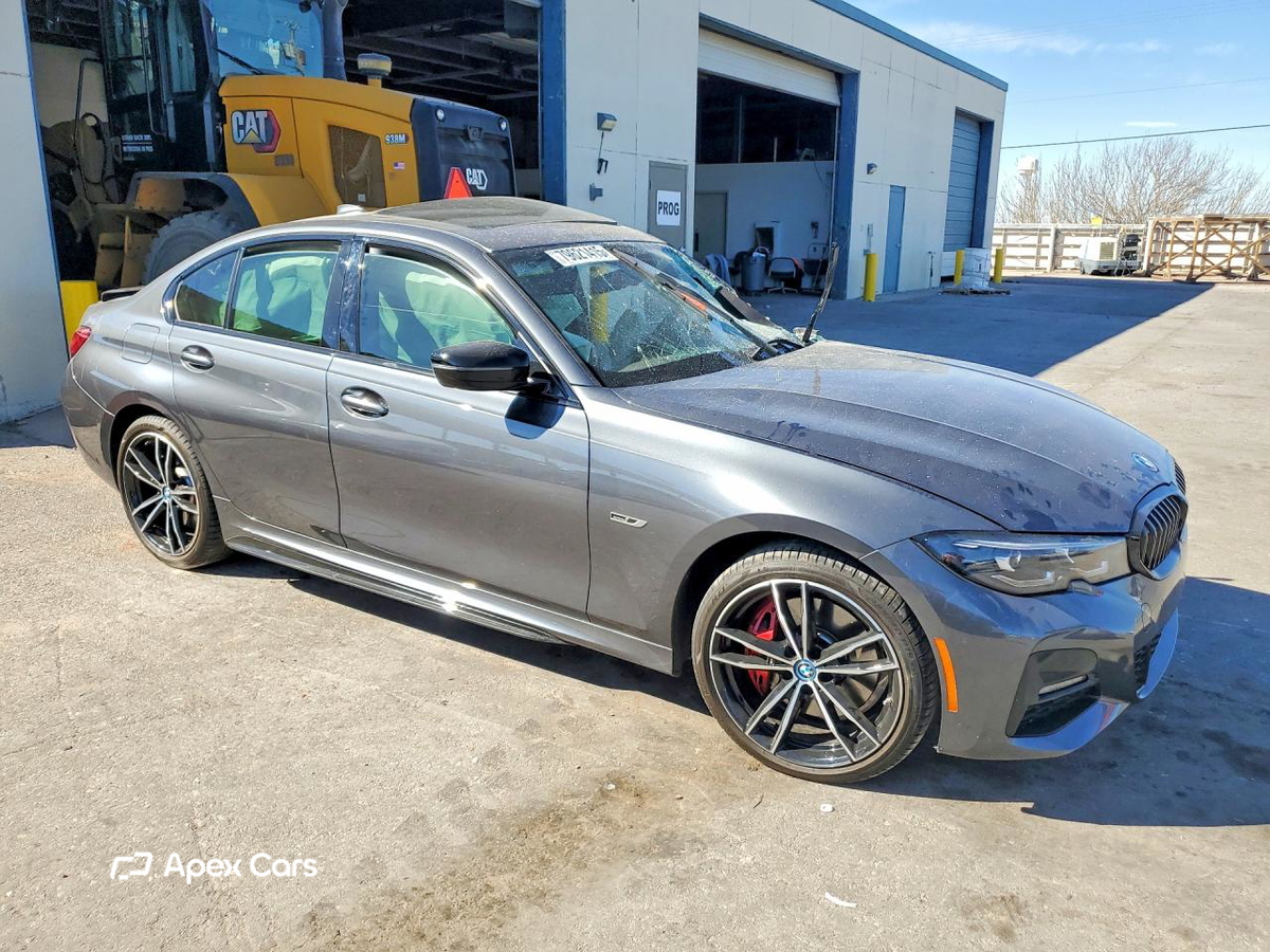 BMW Series 3 2022