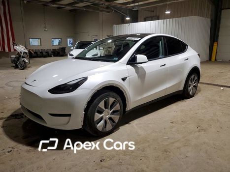 Tesla Model Y 2023 - Image 1 of 14