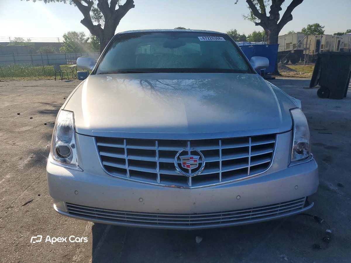 Cadillac DTS 2010