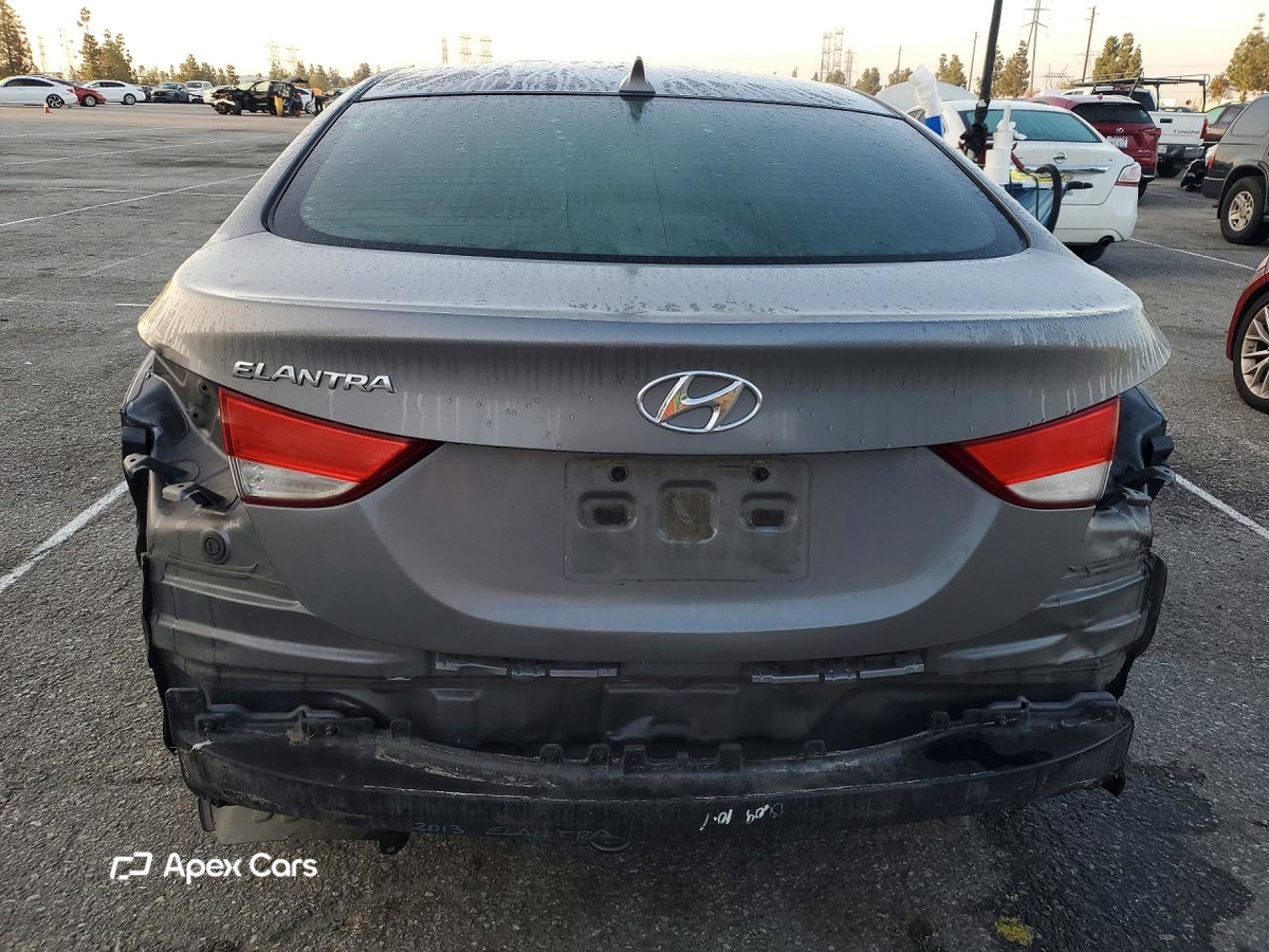 Hyundai Elantra 2013