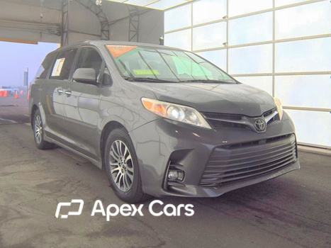 Toyota Sienna 2018 - Image 1 of 14