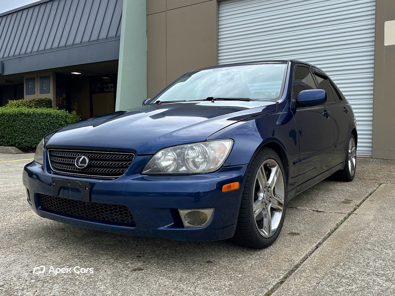 Lexus IS 2004