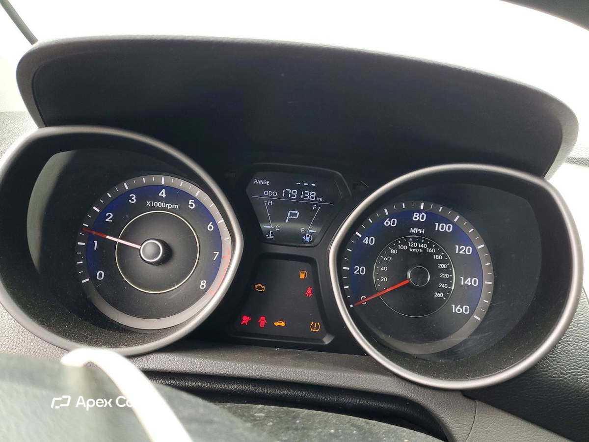Hyundai Elantra 2012