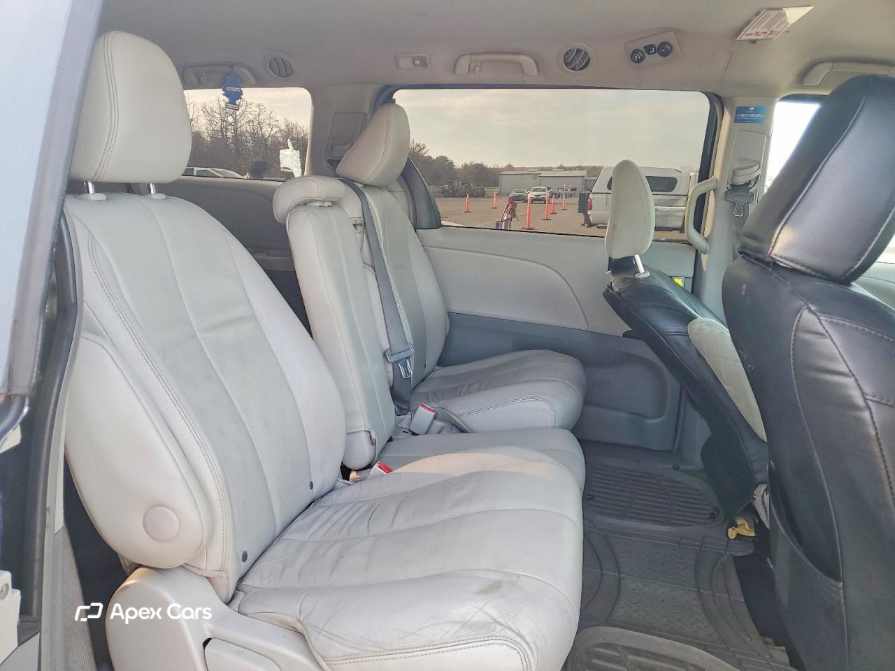 Toyota Sienna 2014