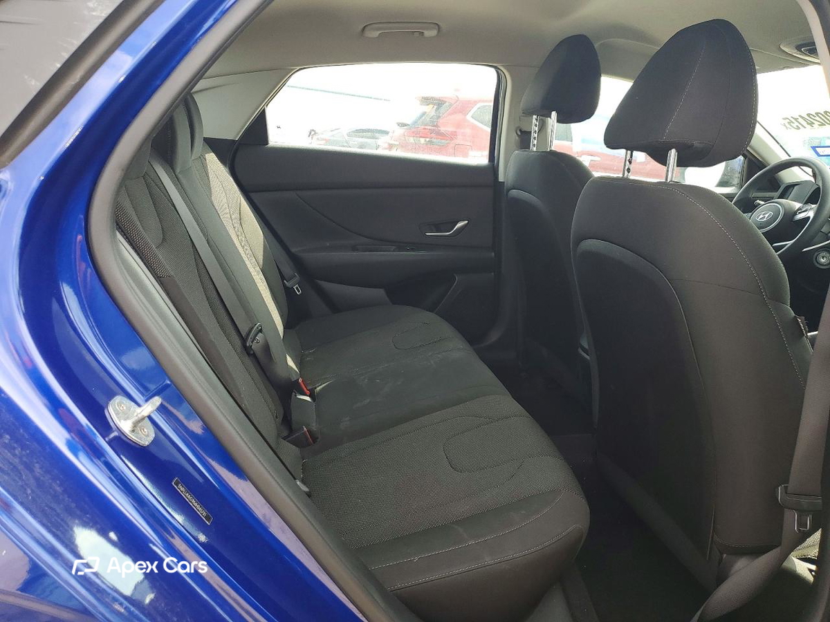 Hyundai Elantra 2021