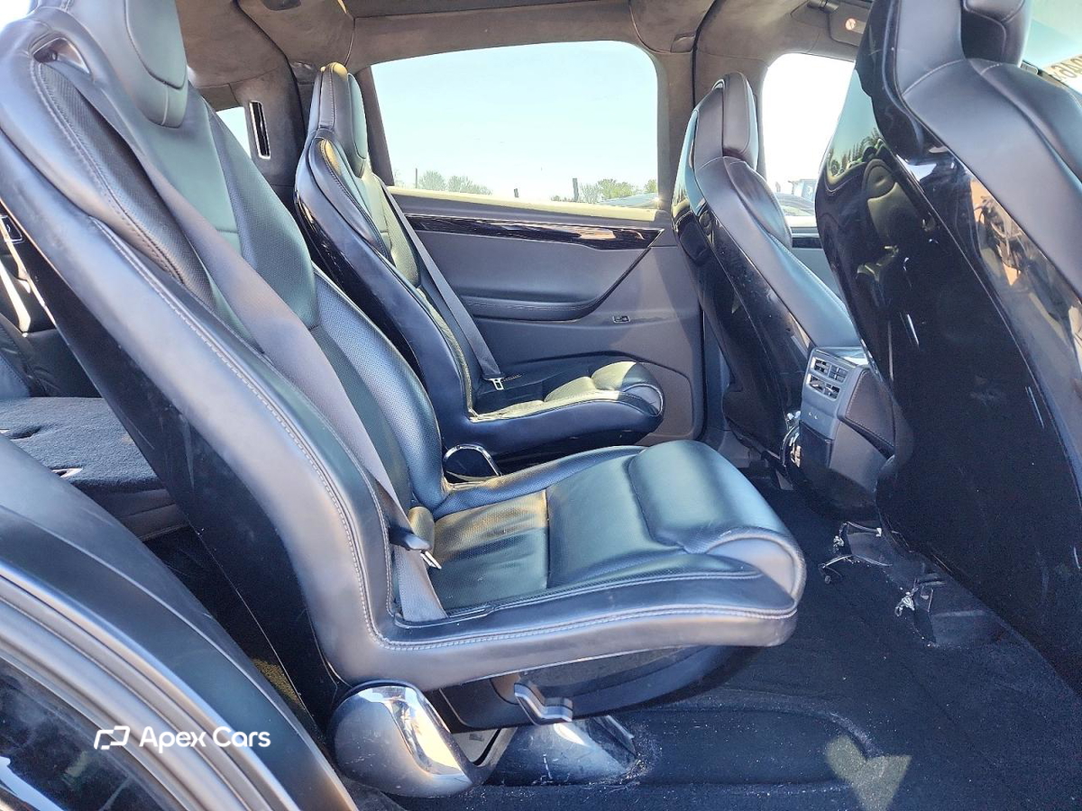 Tesla Model X 2016