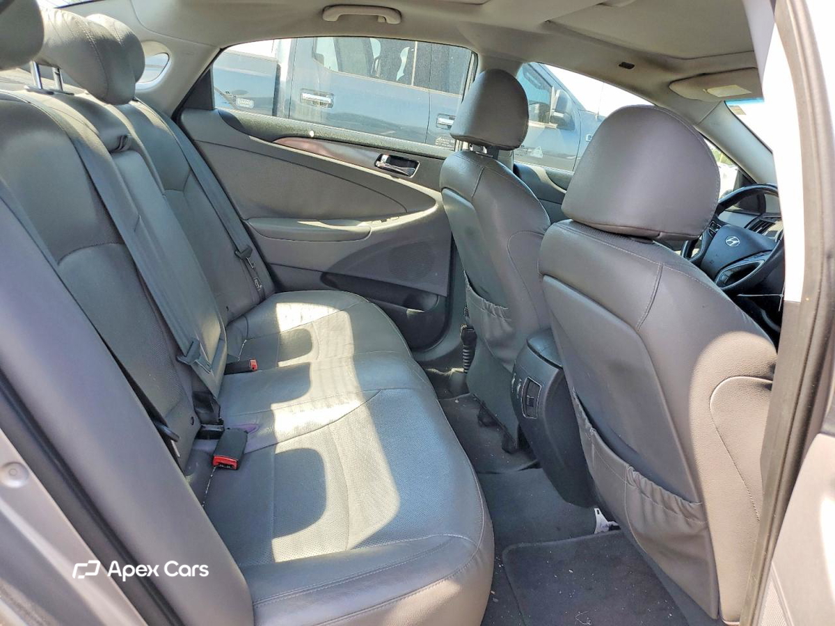 Hyundai Sonata 2011