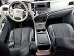 Toyota Sienna 2011