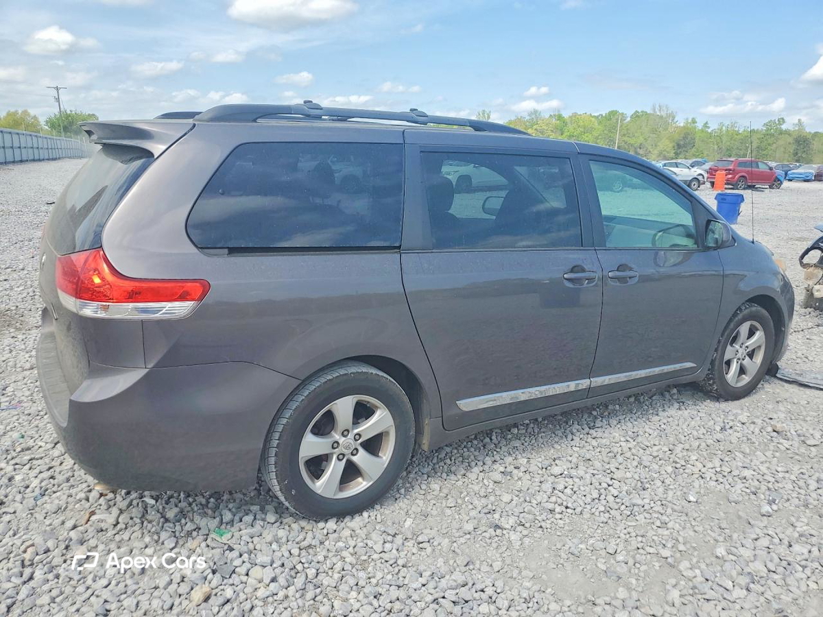 Toyota Sienna 2012