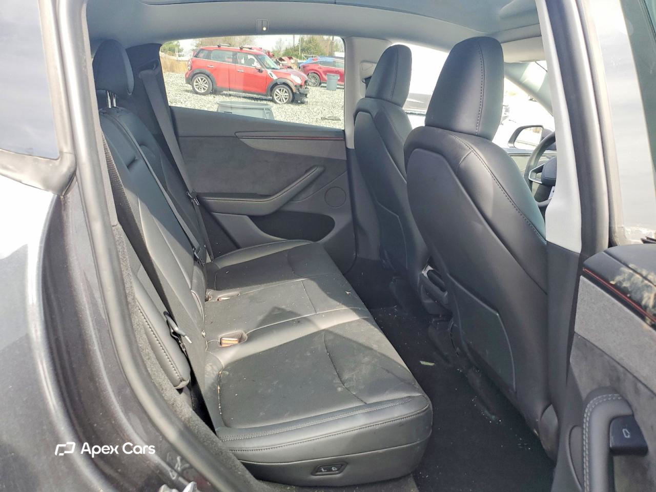 Tesla Model Y 2026